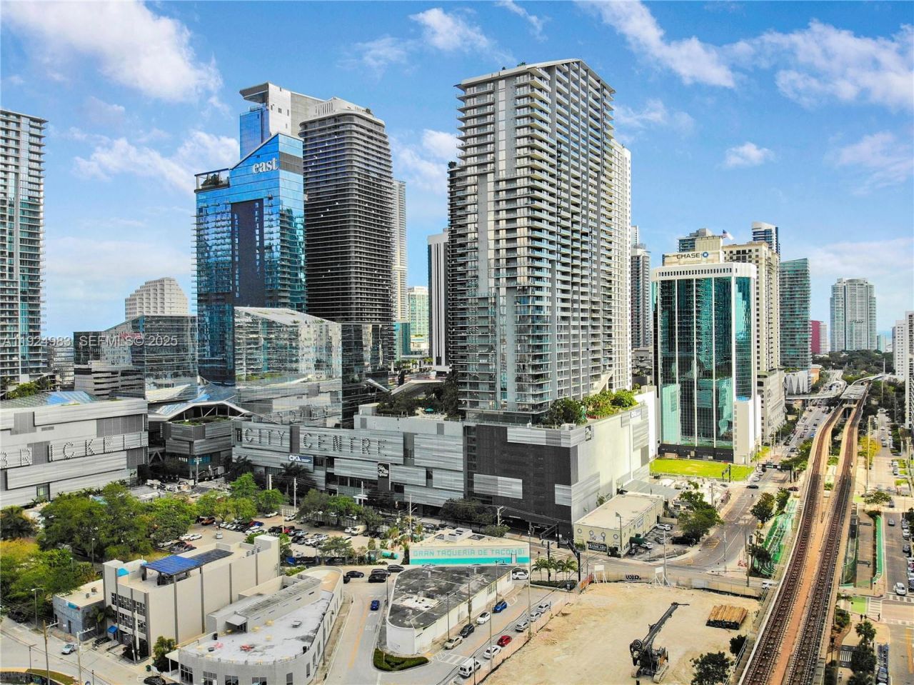 88 SW 7th St, Unit 2008, Miami, FL 33130 Photo