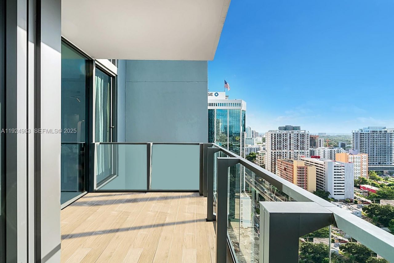 88 SW 7th St, Unit 2008, Miami, FL 33130 Photo