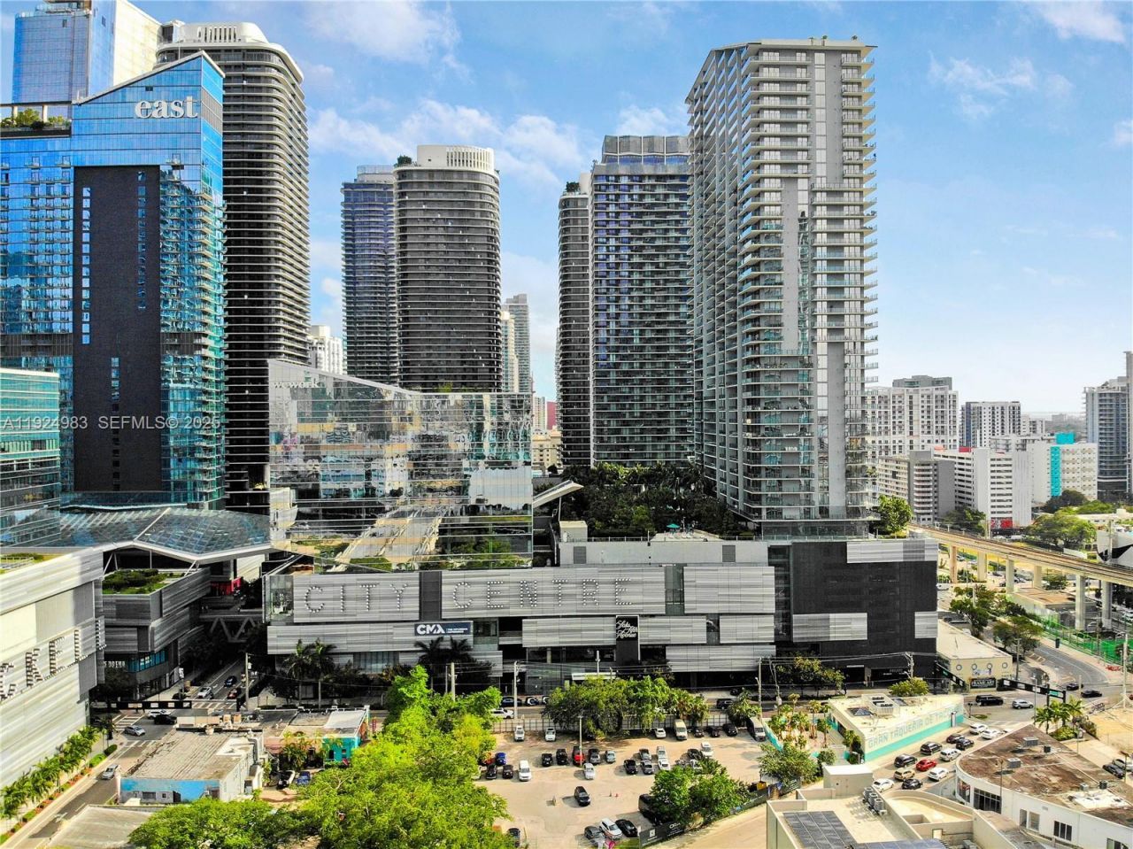 88 SW 7th St, Unit 2008, Miami, FL 33130 Photo