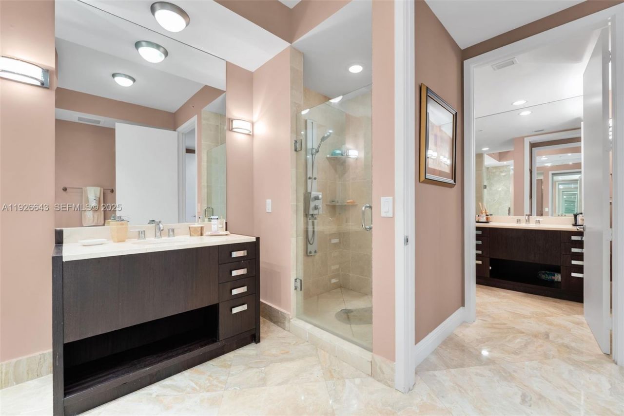 18201 Collins Ave, Unit 3907, Sunny Isles Beach, FL 33160 Photo