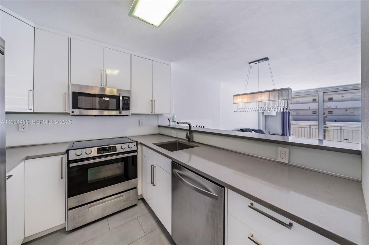 Please Call For Address, Unit 510/511, Miami Beach, FL 33139 Photo