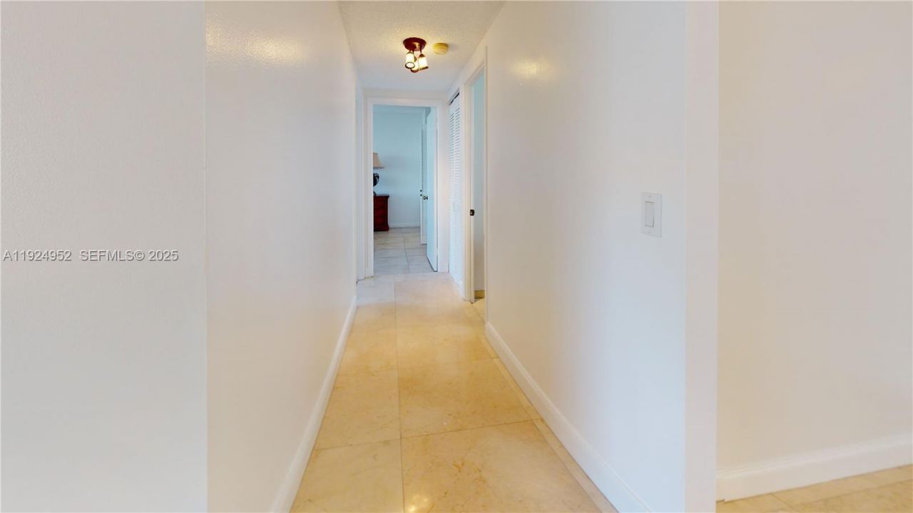 2500 Parkview Dr, Unit 1207, Hallandale Beach, FL 33009 Photo