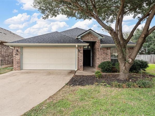 10121 Colony Drive, Waco, TX 76708