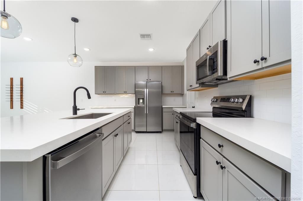 668 NE Waters Edge Lane, Port Saint Lucie, FL 34983 Photo