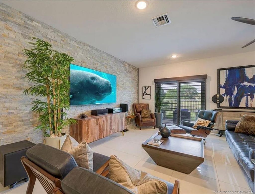 668 NE Waters Edge Lane, Port Saint Lucie, FL 34983 Photo