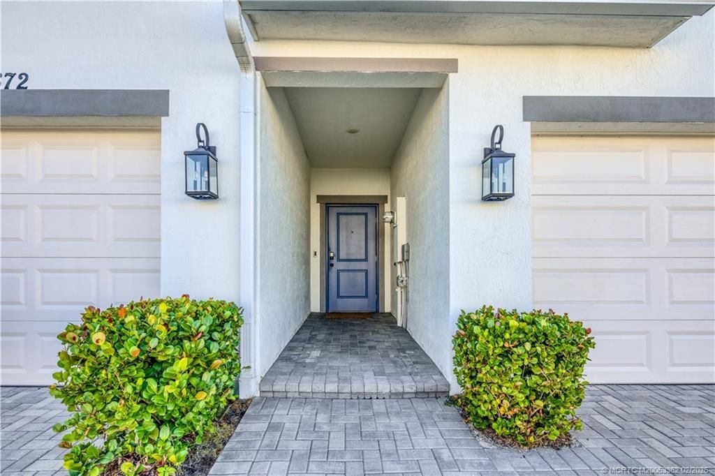 668 NE Waters Edge Lane, Port Saint Lucie, FL 34983 Photo