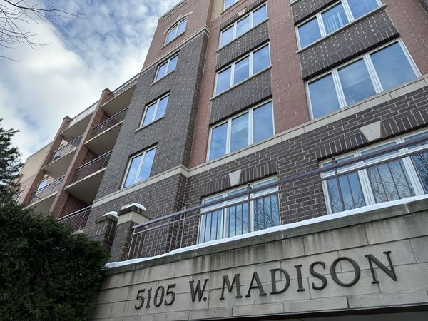 5105 W MADISON Street, Unit 1-206, Skokie, IL 60077