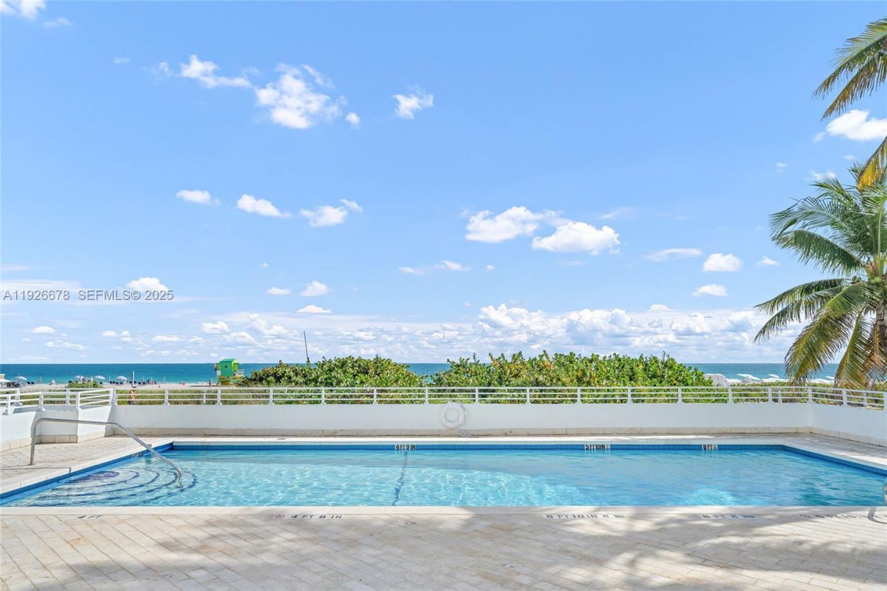 345 Ocean Dr, Unit 511, Miami Beach, FL 33139 Photo