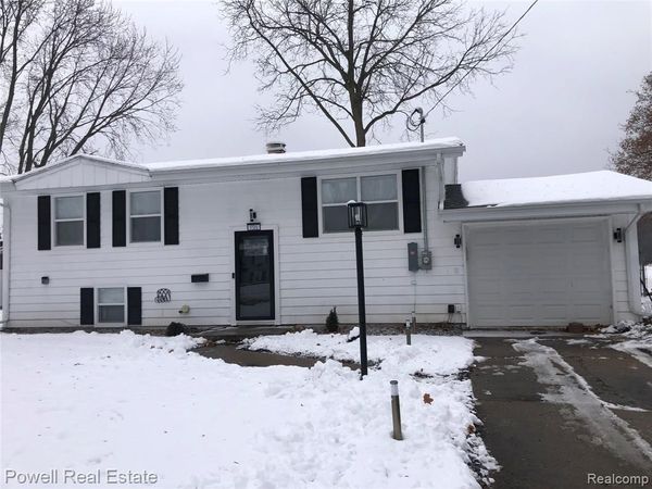 1735 Beacon Drive, Saginaw, MI 48602