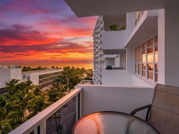 100 Lincoln Rd, Unit 702, Miami Beach, FL 33139