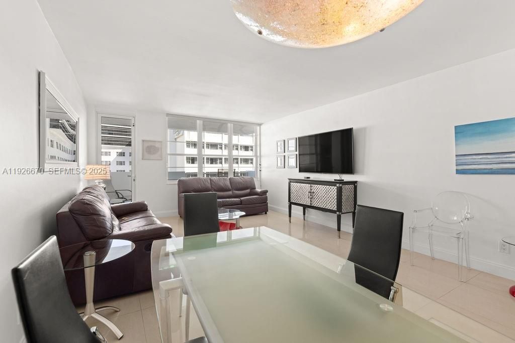 100 Lincoln Rd, Unit 702, Miami Beach, FL 33139 Photo