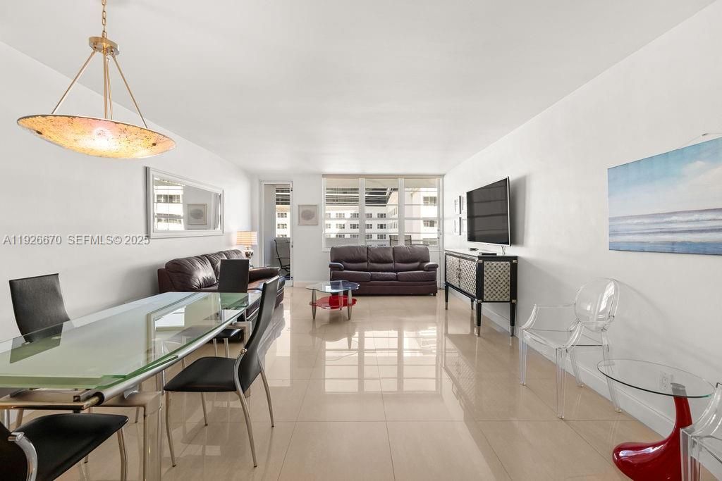 100 Lincoln Rd, Unit 702, Miami Beach, FL 33139 Photo