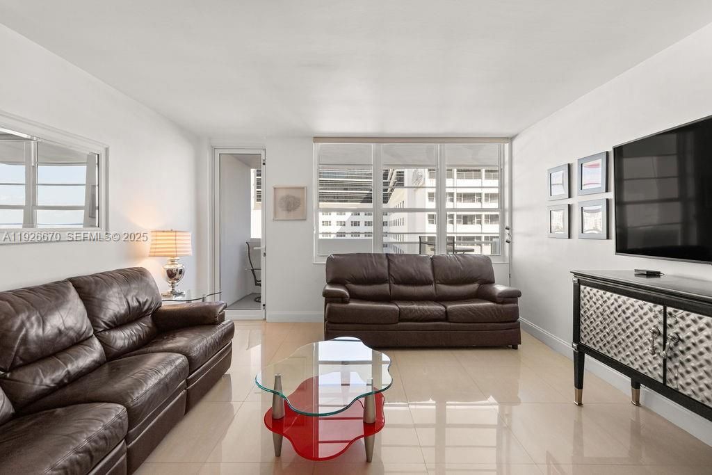 100 Lincoln Rd, Unit 702, Miami Beach, FL 33139 Photo