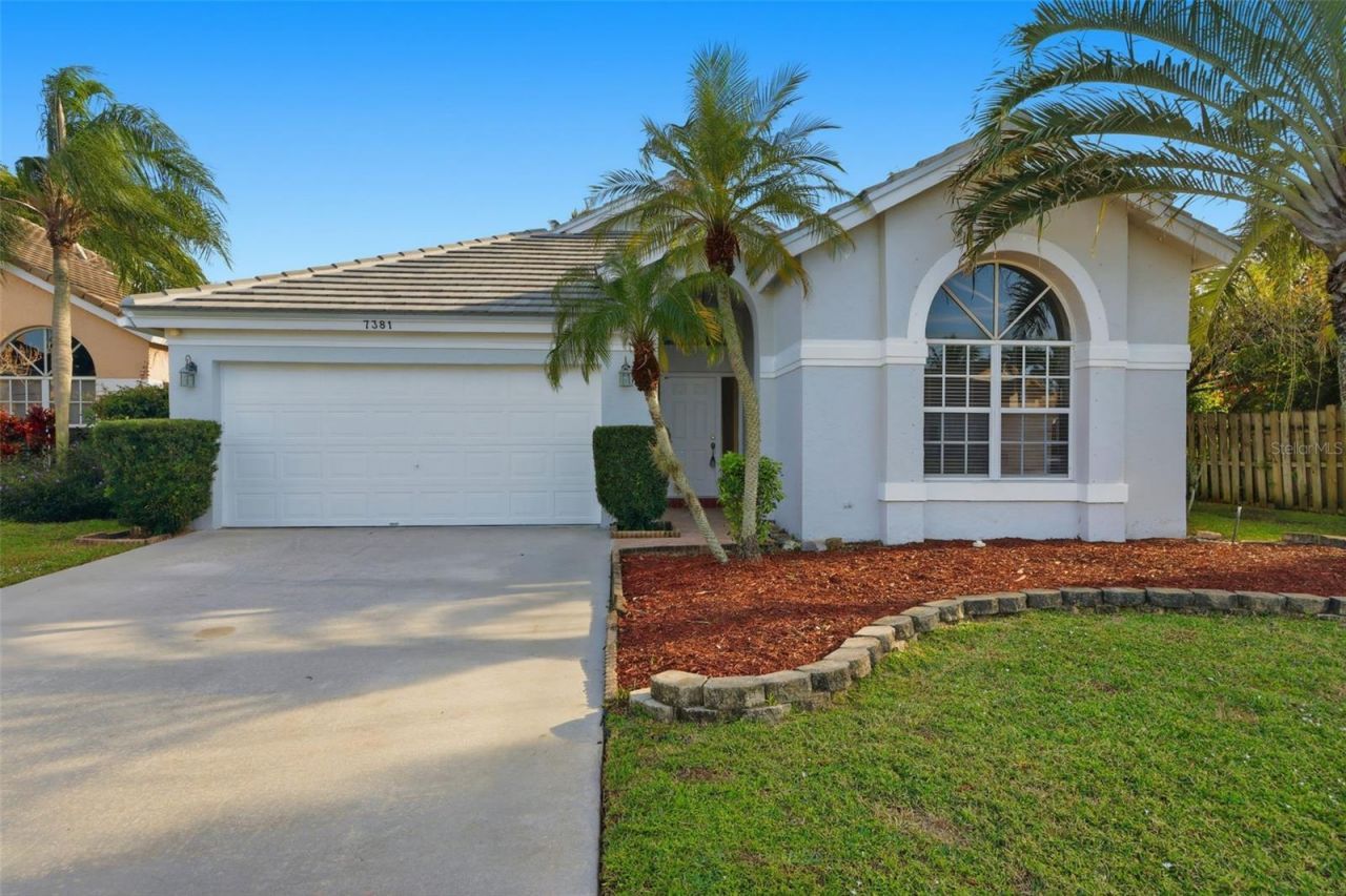 7381 Ashley Shores Circle, Lake Worth, FL 33467 Main Photo