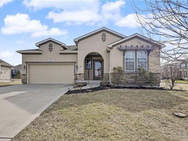23613 W 91st Terrace, Lenexa, KS 66227