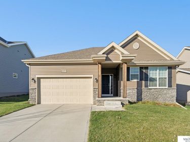 8052 N 173 Street, Bennington, NE 68007