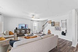 211 Sundrop Way photo 4