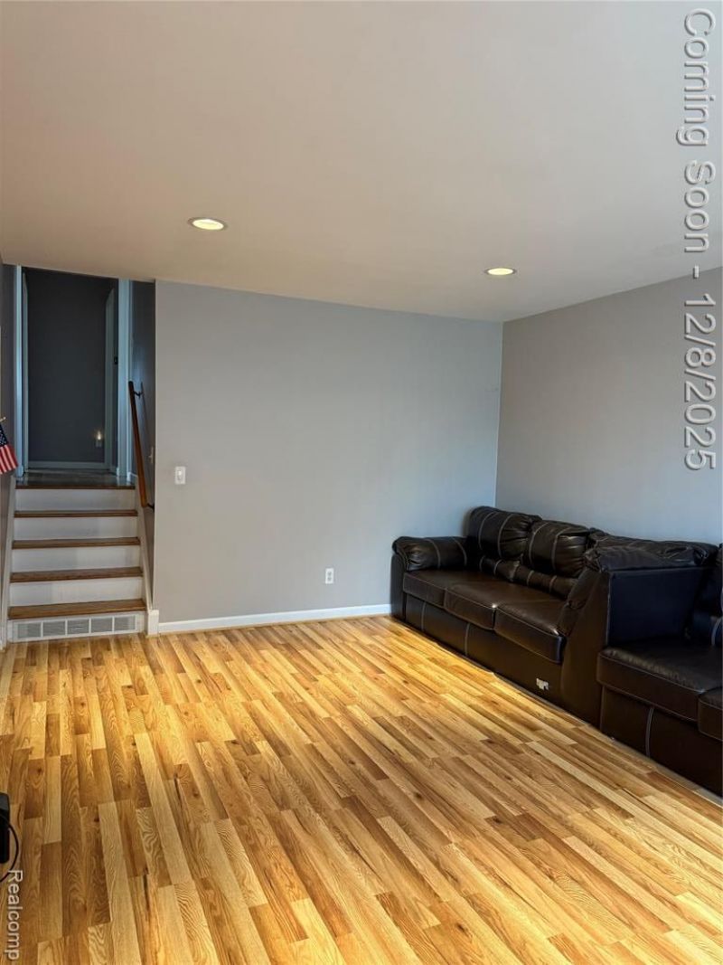 29091 Wagner Drive, Warren, MI 48093 Main Photo