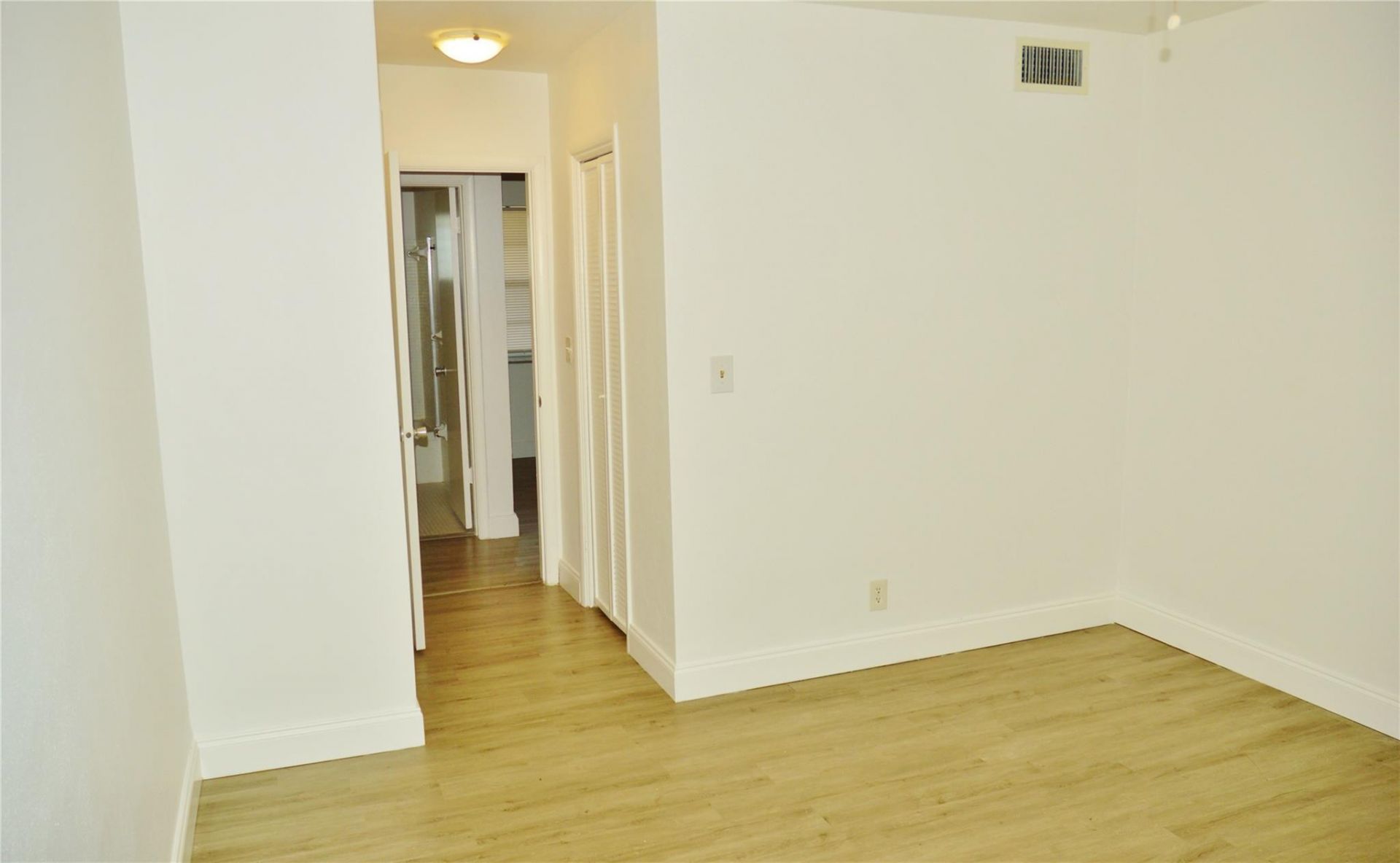 4770 NW 10th Court, Unit 312, Plantation, FL 33313 Photo