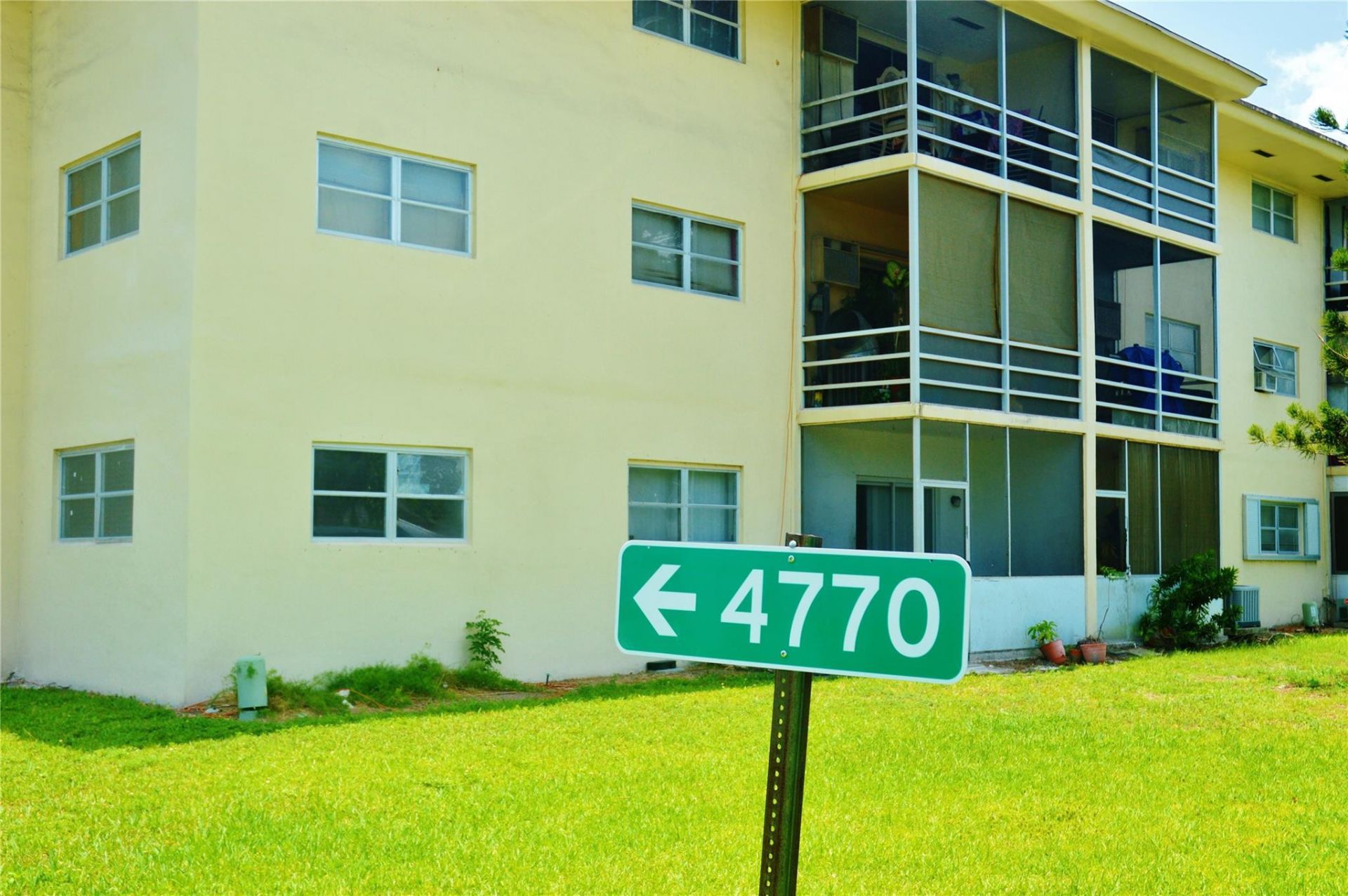 4770 NW 10th Court, Unit 312, Plantation, FL 33313 Photo