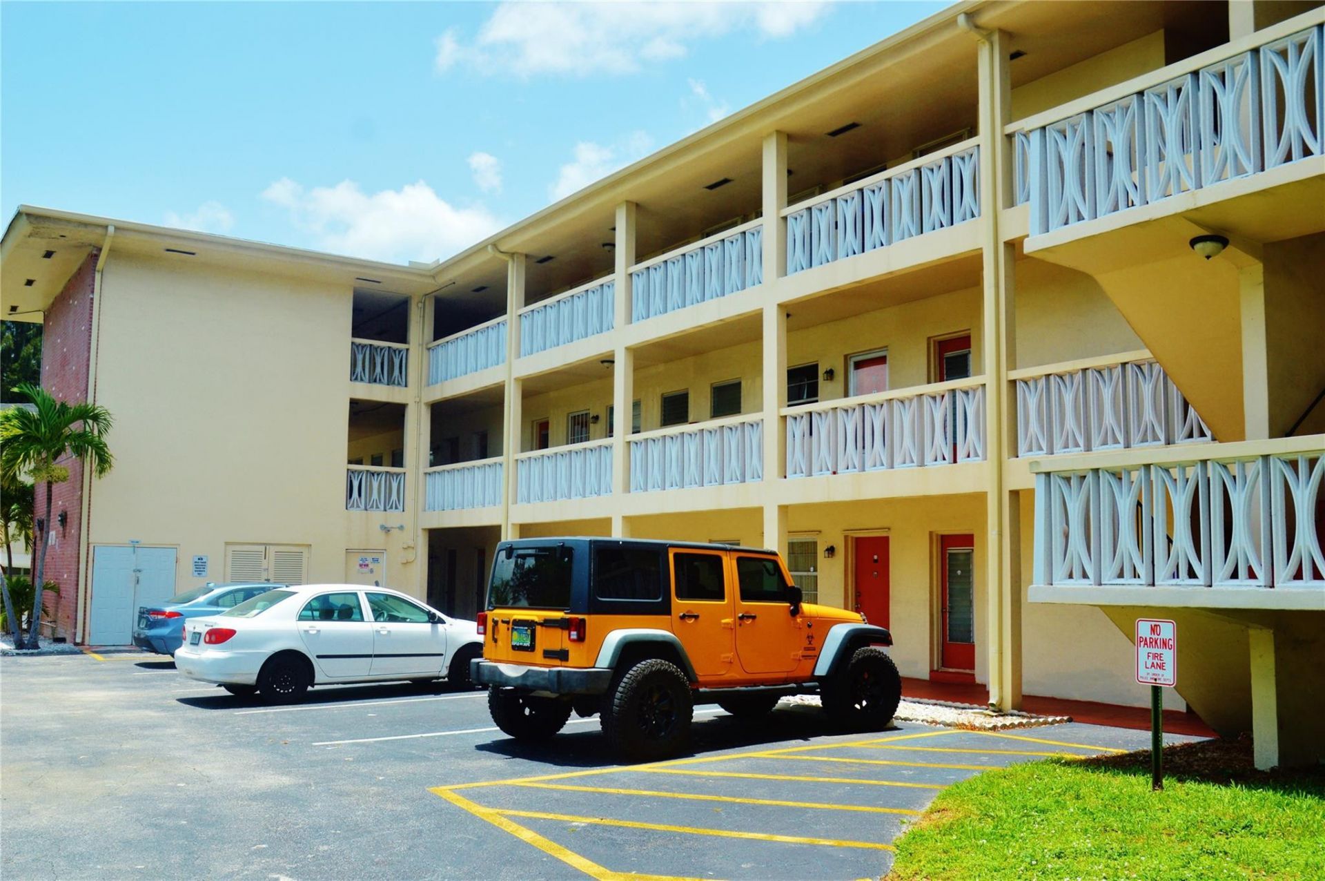 4770 NW 10th Court, Unit 312, Plantation, FL 33313 Photo