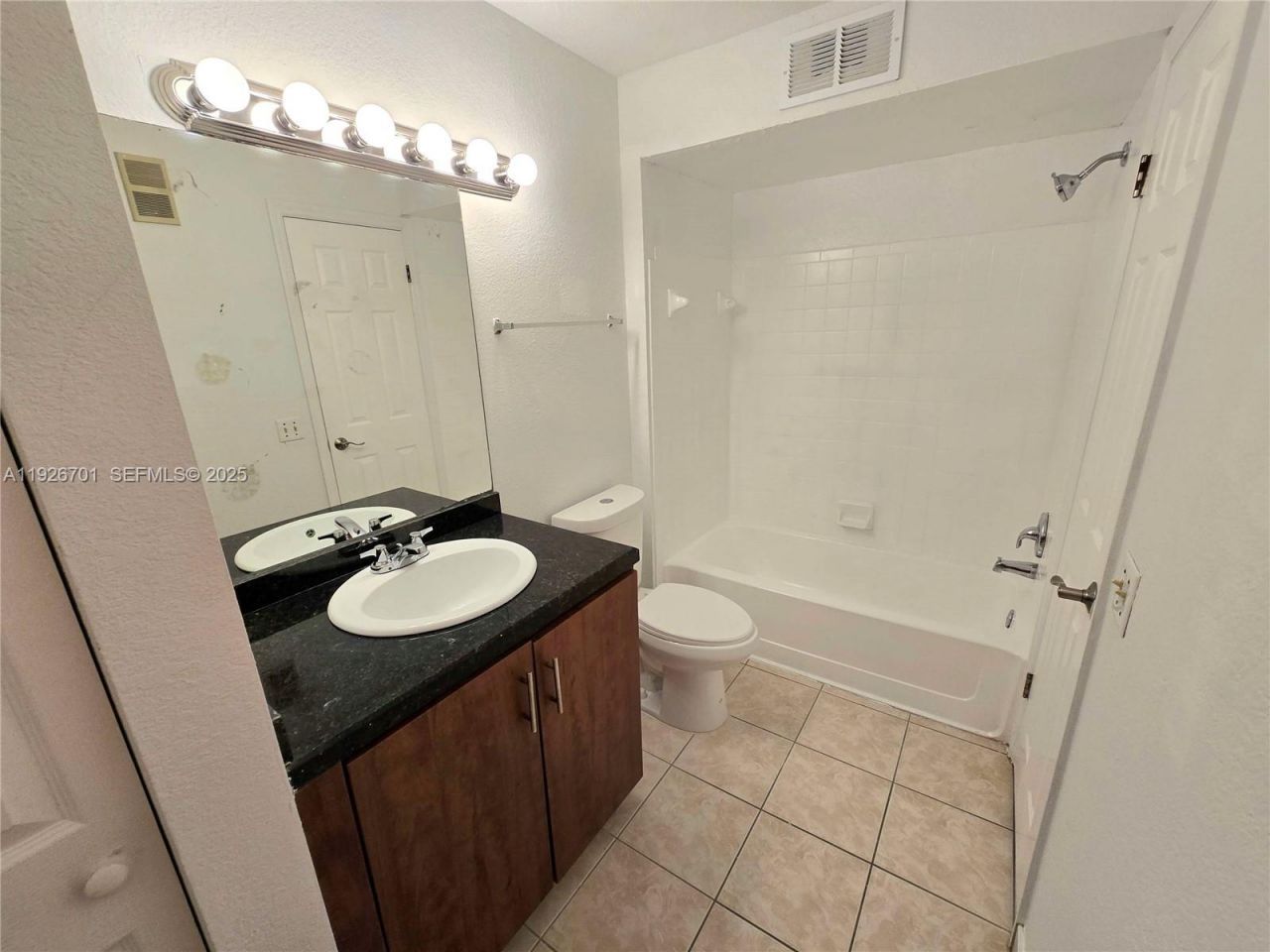 13060 Vista Isles Dr, Unit 212, Sunrise, FL 33325 Photo