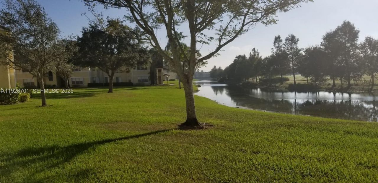 13060 Vista Isles Dr, Unit 212, Sunrise, FL 33325 Photo