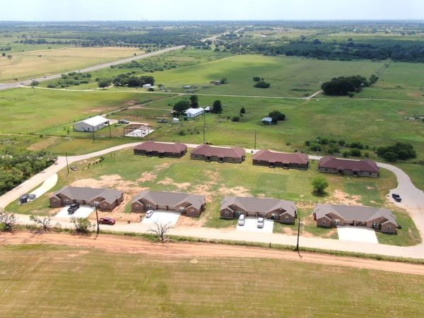 16020 US HIGHWAY 87 West, Adkins, TX 78101