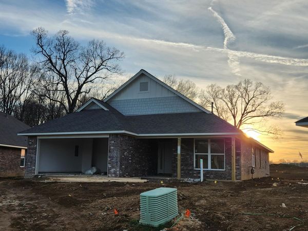 7835 Gardendale Drive, Olive Branch, MS 38654