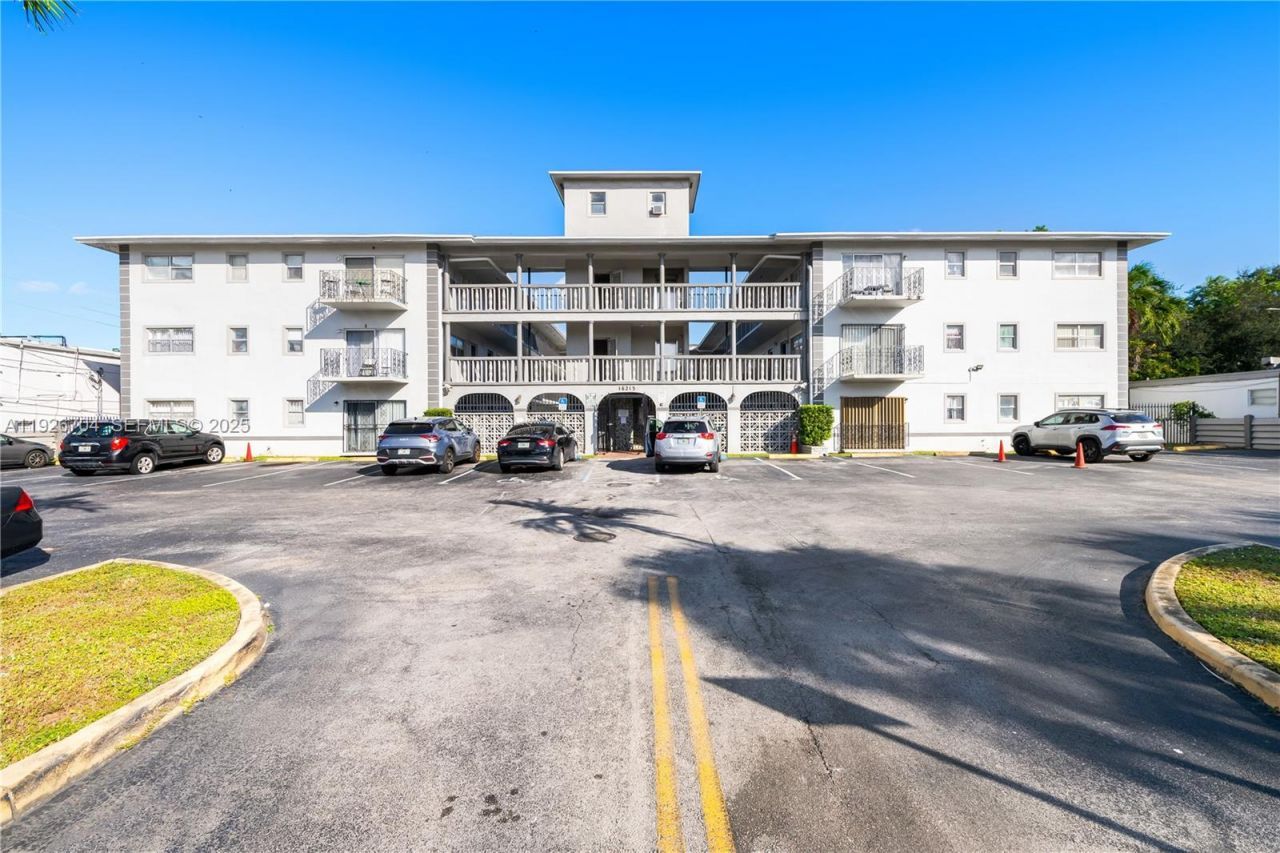 16215 NE 18th Ct, Unit 212, North Miami Beach, FL 33162 Photo