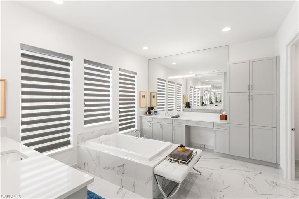 12165 Eucalyptus Way, Naples, FL 34120 Photo