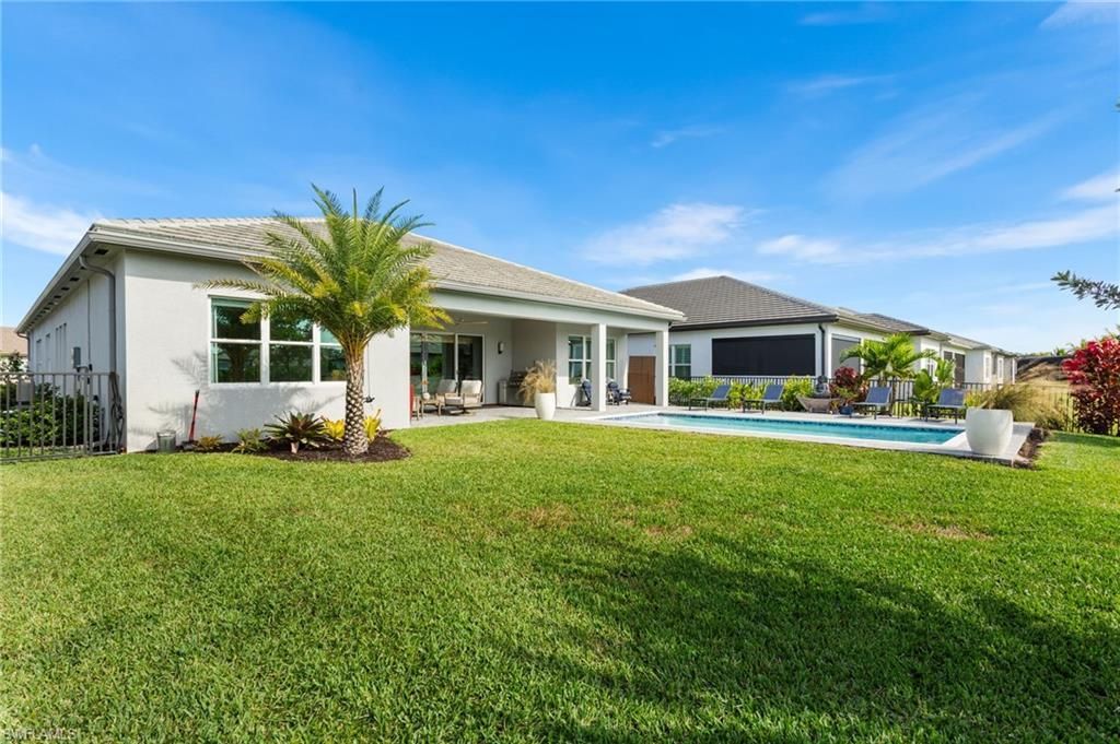 12165 Eucalyptus Way, Naples, FL 34120 Photo