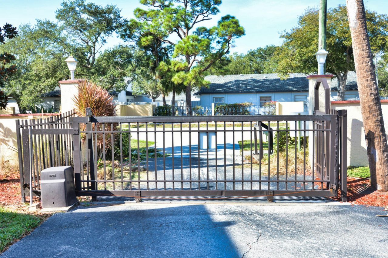 2050 Oleander Boulevard, Unit 5-306, Fort Pierce, FL 34950 Photo