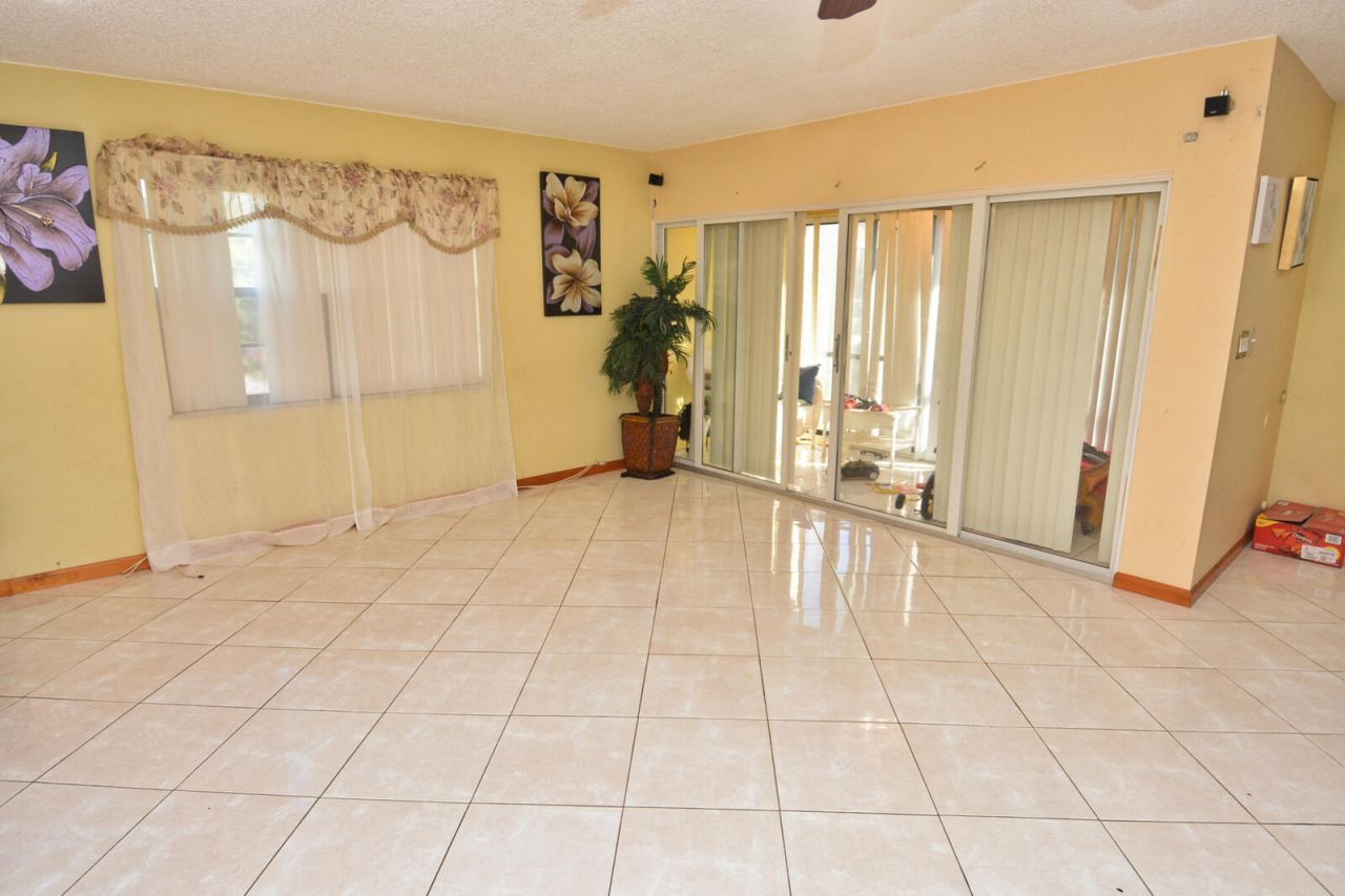 2050 Oleander Boulevard, Unit 5-306, Fort Pierce, FL 34950 Photo