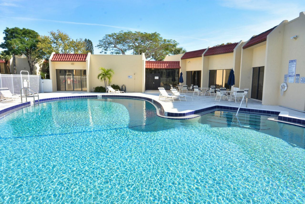 2050 Oleander Boulevard, Unit 5-306, Fort Pierce, FL 34950 Photo