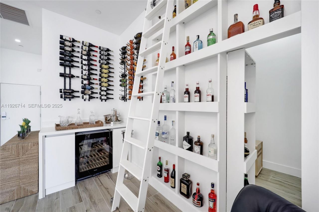 2301 Collins Ave, Unit 1625, Miami Beach, FL 33139 Photo