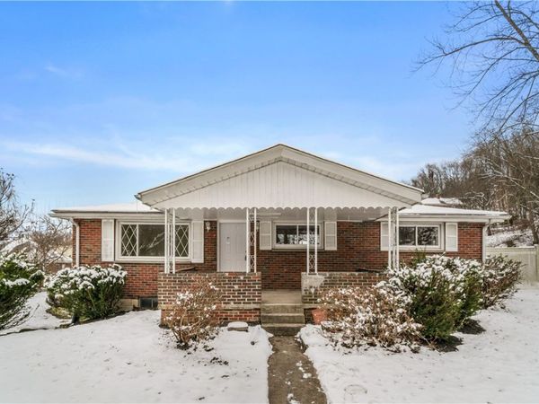 707 Clark Ave, Jeannette, PA 15644