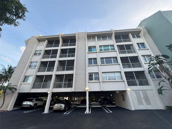 505 Spencer Dr, Unit 307, West Palm Beach, FL 33409