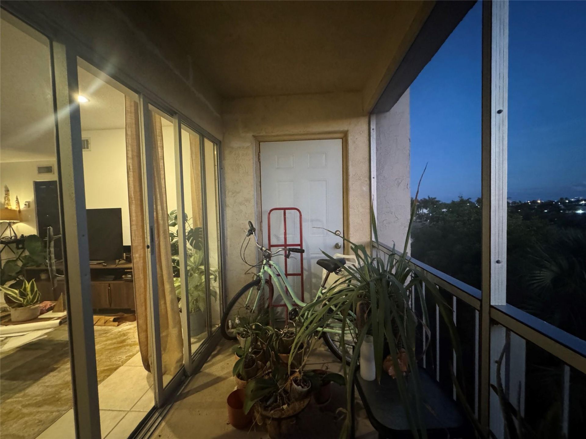 505 Spencer Dr, Unit 307, West Palm Beach, FL 33409 Photo