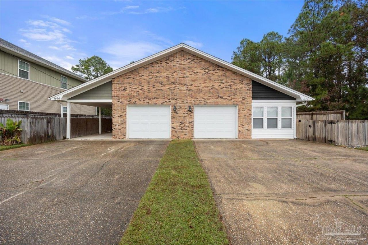 7072 Lake Joanne Dr, Pensacola, FL 32506 Main Photo