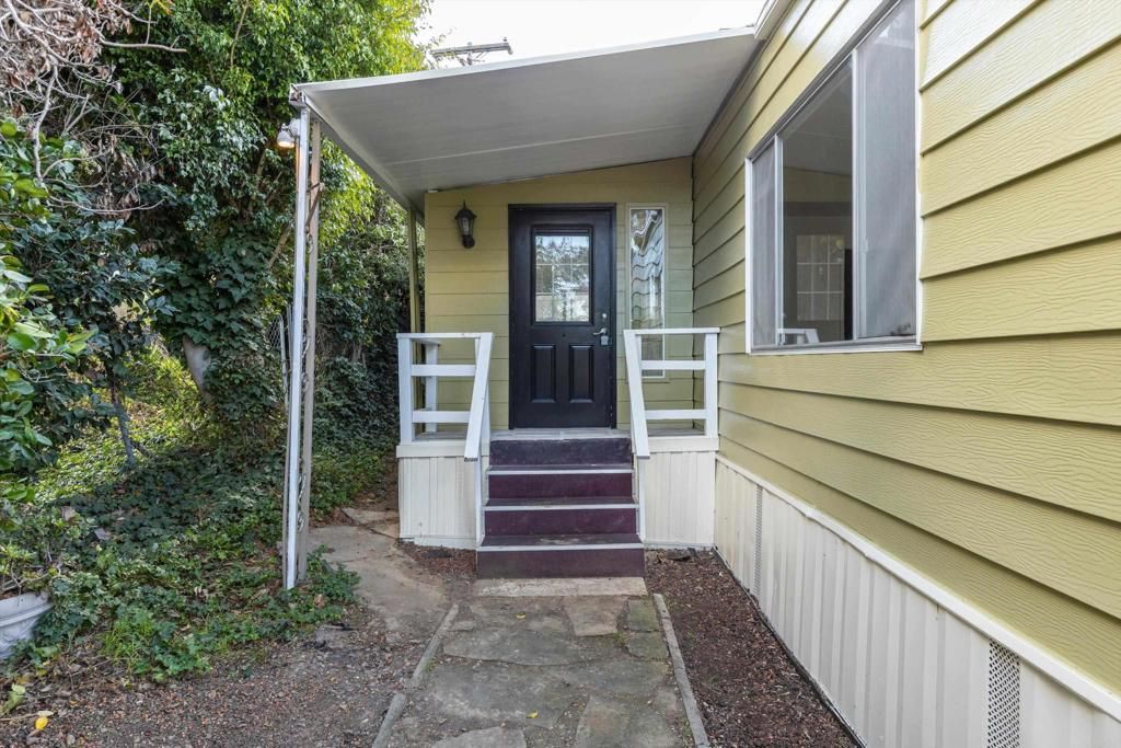 718 Sycamore Avenue, Unit 193, Vista, CA 92083 Main Photo
