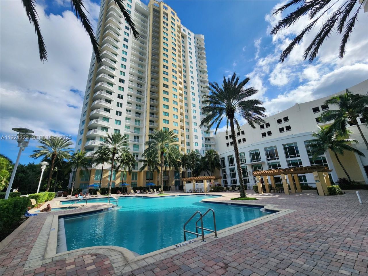 1755 E Hallandale Beach Blvd, Unit 305E, Hallandale Beach, FL 33009 Photo