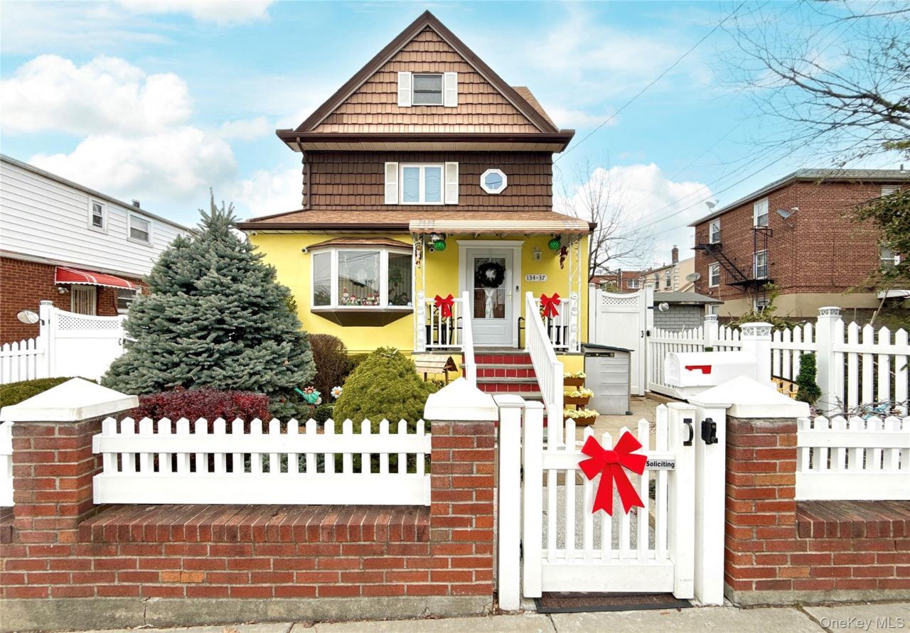 13437 58th Road, Flushing, NY 11355 Main Photo