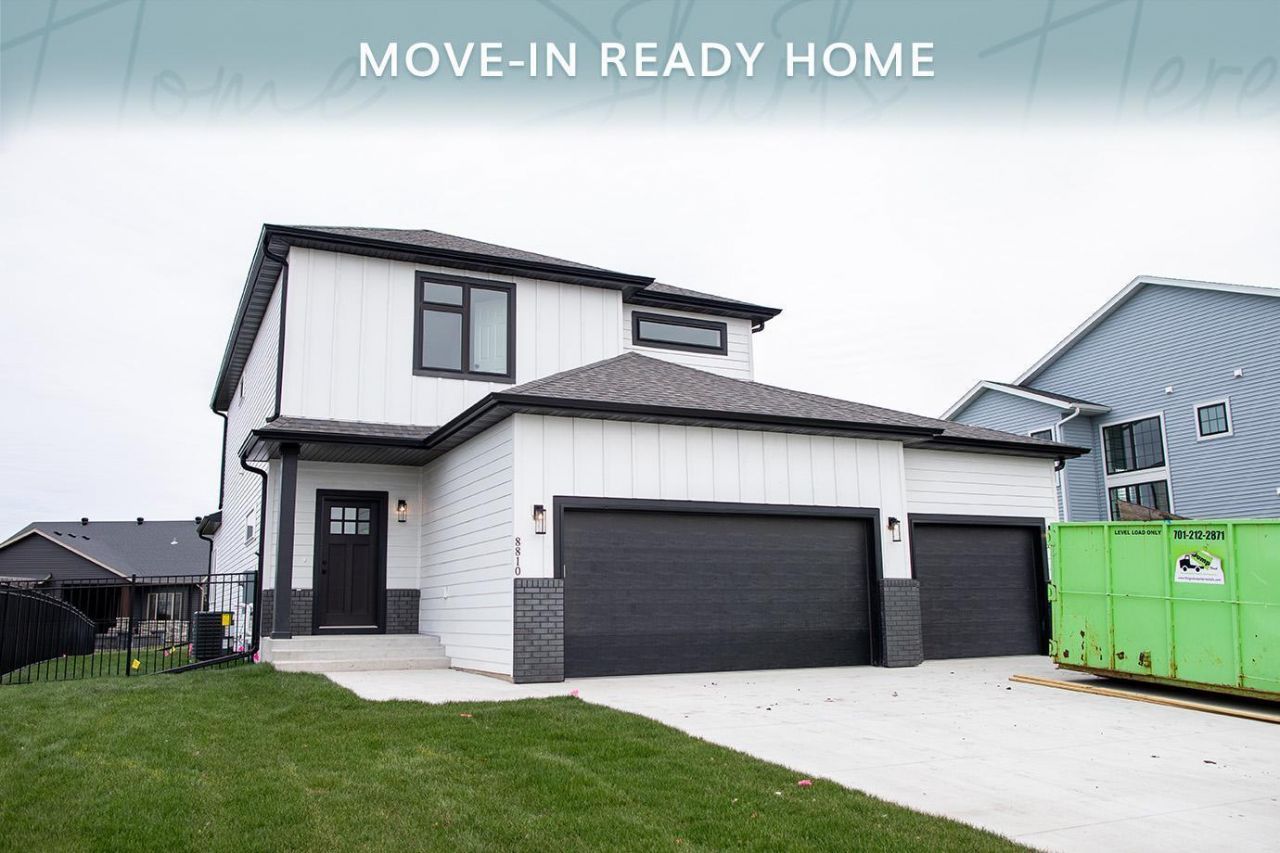 8810 Meadowlark Parkway S, Horace, ND 58047 Main Photo