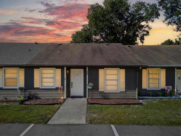29 Sandalwood Court, Oviedo, FL 32765
