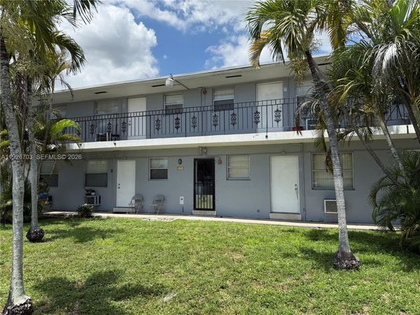 519 SW 27th Ave, Unit 110, Fort Lauderdale, FL 33312