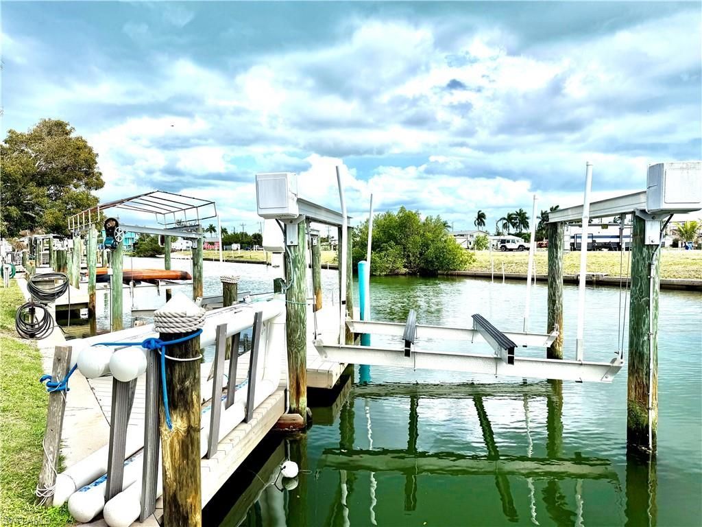 3783 Cherry Ln, Saint James City, FL 33956 Photo