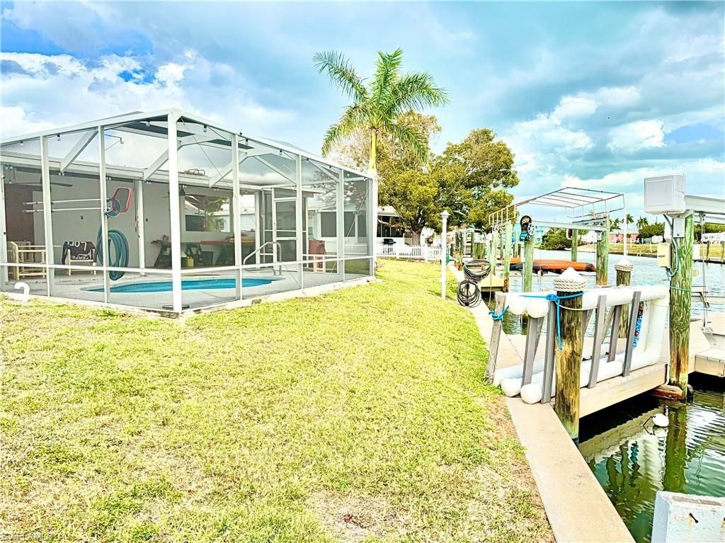 3783 Cherry Ln, Saint James City, FL 33956 Photo