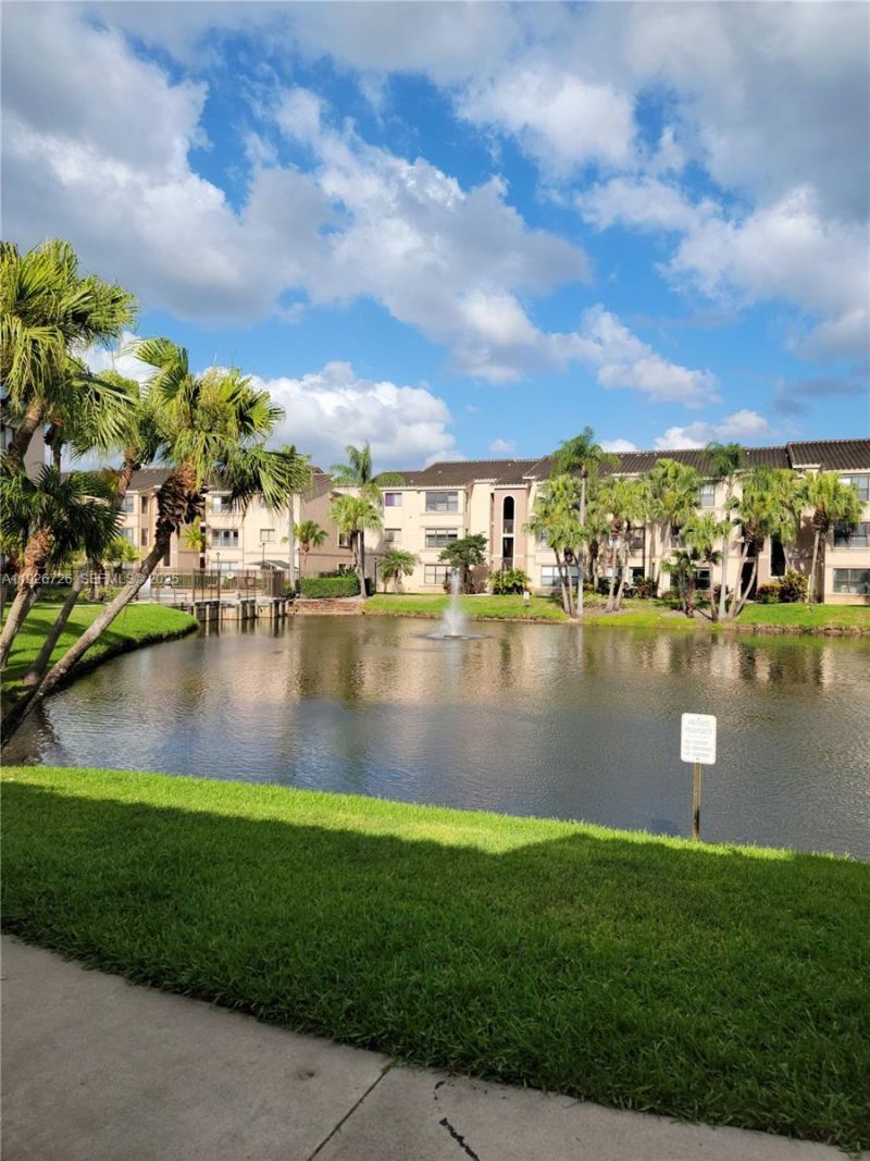 2846 S University Dr, Unit 4204, Davie, FL 33328 Photo