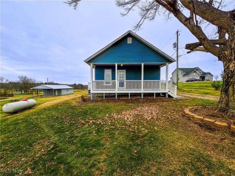 3895 Adamsville Road, Zanesville, OH 43701 Photo 2